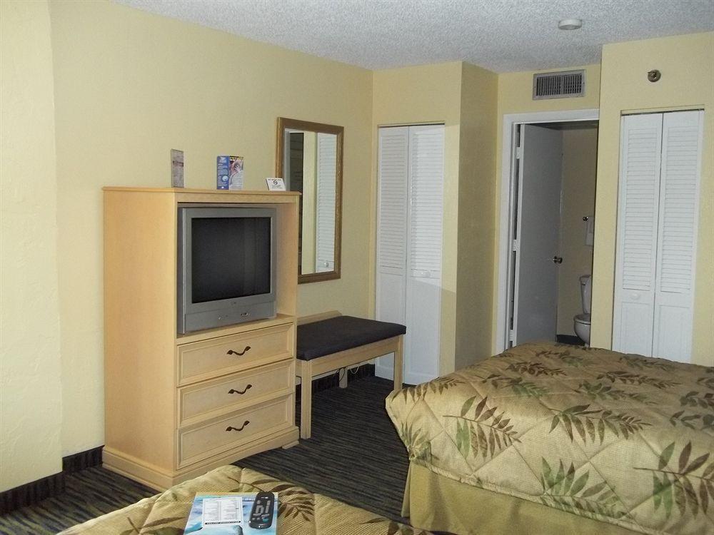 Holiday Inn Express & Suites Oceanfront Daytona Beach Shores By Ihg Exterior photo