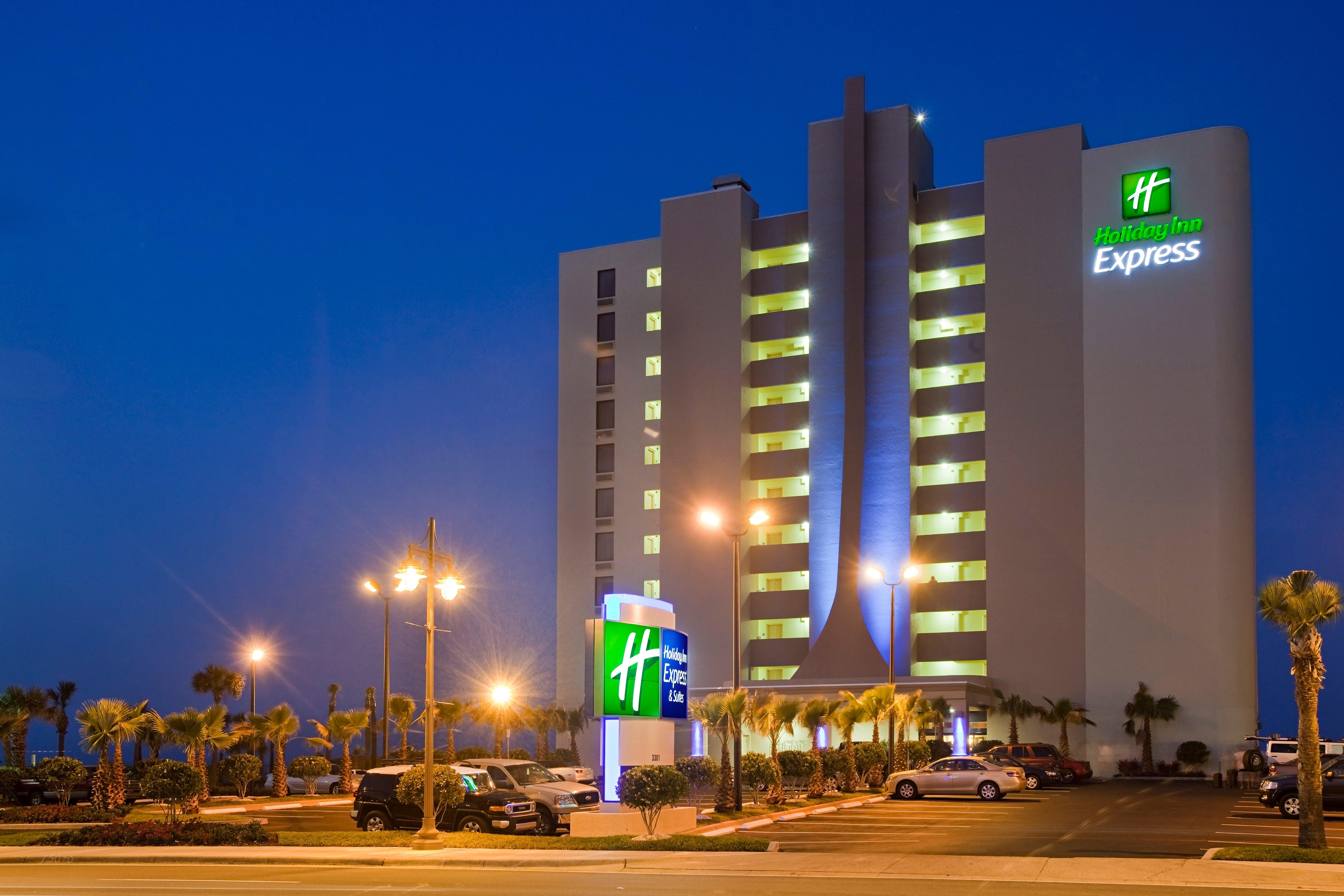 Holiday Inn Express & Suites Oceanfront Daytona Beach Shores By Ihg Exterior photo