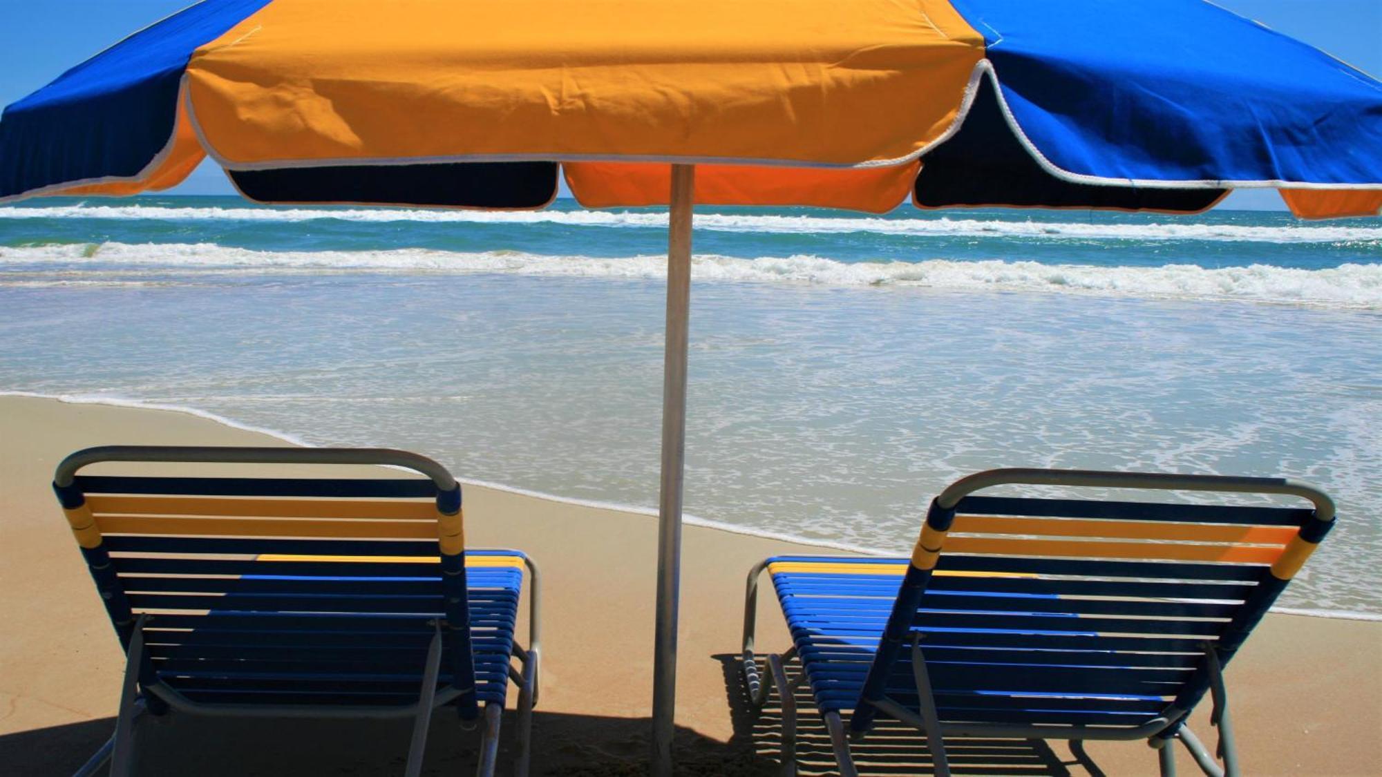 Holiday Inn Express & Suites Oceanfront Daytona Beach Shores By Ihg Exterior photo