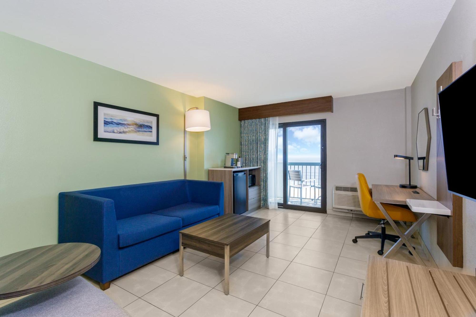 Holiday Inn Express & Suites Oceanfront Daytona Beach Shores By Ihg Exterior photo
