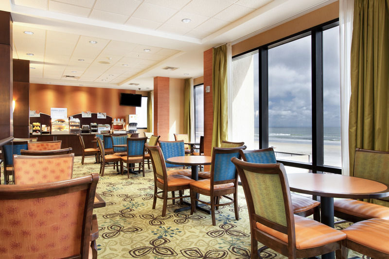 Holiday Inn Express & Suites Oceanfront Daytona Beach Shores By Ihg Exterior photo