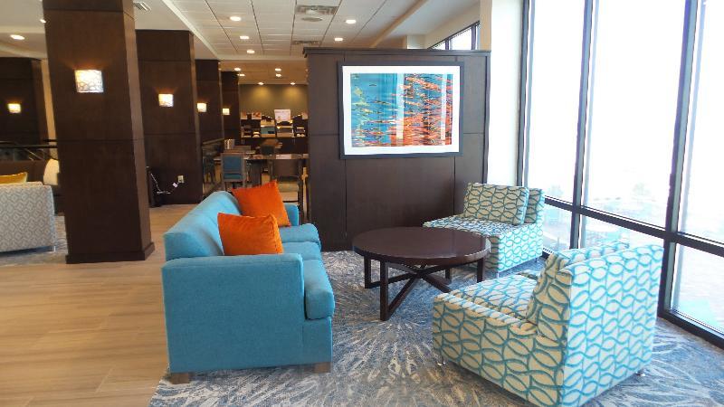 Holiday Inn Express & Suites Oceanfront Daytona Beach Shores By Ihg Exterior photo